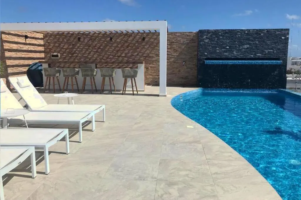 Playa Del Carmen Downtown Studio With Rooftop Pool - Walk To 5Th Ave & The Beach Lägenhet