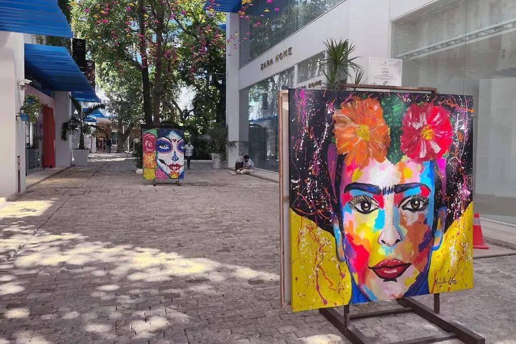 Playa Del Carmen Downtown Studio With Rooftop Pool - Walk To 5Th Ave & The Beach Mexiko