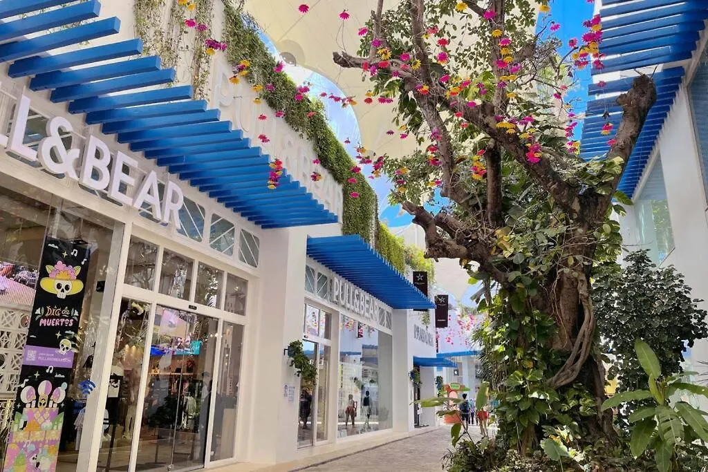 Playa Del Carmen Downtown Studio With Rooftop Pool - Walk To 5Th Ave & The Beach Lägenhet