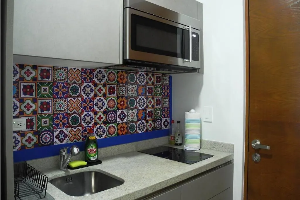 Playa Del Carmen Downtown Studio With Rooftop Pool - Walk To 5Th Ave & The Beach Mexiko