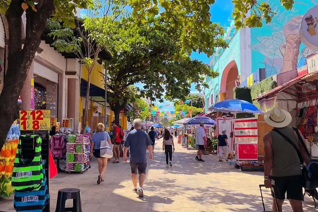 Playa Del Carmen Downtown Studio With Rooftop Pool - Walk To 5Th Ave & The Beach 0*, Playa del Carmen Mexico