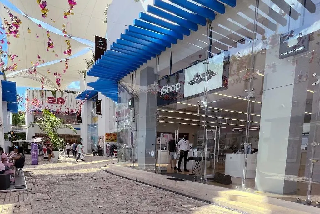 Playa Del Carmen Downtown Studio With Rooftop Pool - Walk To 5Th Ave & The Beach Lejlighed